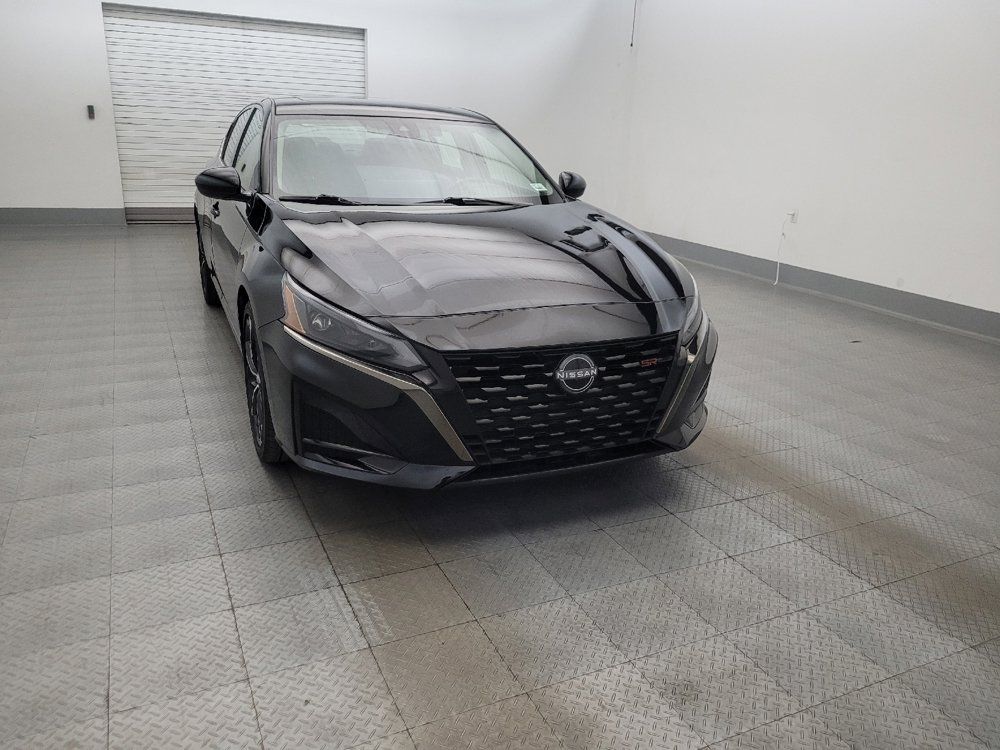Used 2023 Nissan Altima 2.5 SR w/ SR Premium Package FWD image 14
