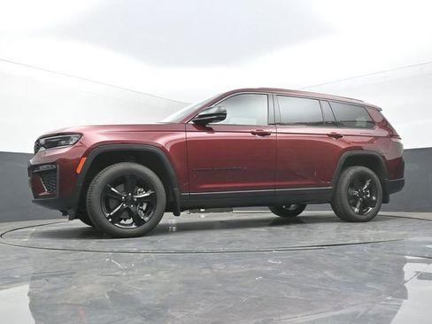 New 2026 Jeep Grand Cherokee L Limited w/ Limited Altitude Package AWD/4WD image 43