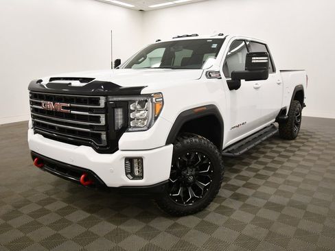 Used 2022 GMC Sierra 2500 AT4 w/ AT4 Preferred Package image 2