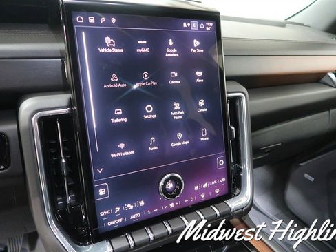 Used 2025 GMC Yukon XL Denali w/ Denali Reserve Package image 16