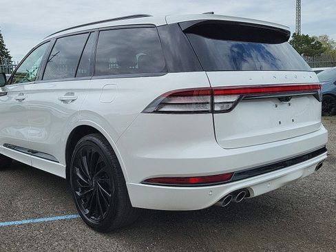 Used 2025 Lincoln Aviator Reserve w/ Jet Appearance Package AWD/4WD image 7