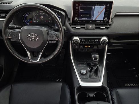 Used 2019 Toyota RAV4 XSE image 10