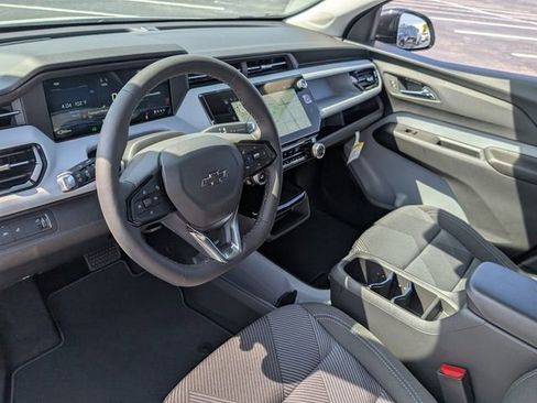 New 2027 Chevrolet Bolt LT w/ Comfort Package FWD image 6