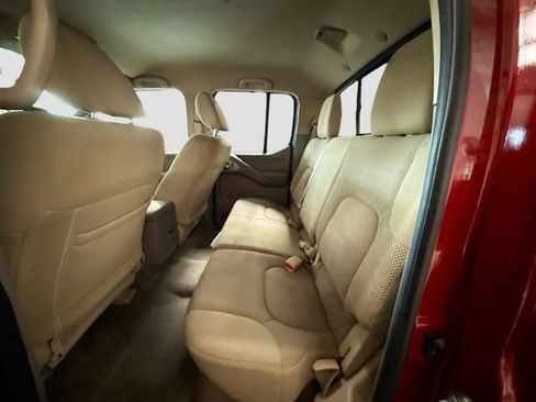 Used 2018 Nissan Frontier SV image 23