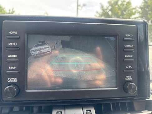 Used 2019 Toyota RAV4 XLE Premium w/ Cold Weather Package AWD/4WD image 28