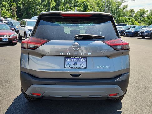 Used 2023 Nissan Rogue SV AWD/4WD image 5
