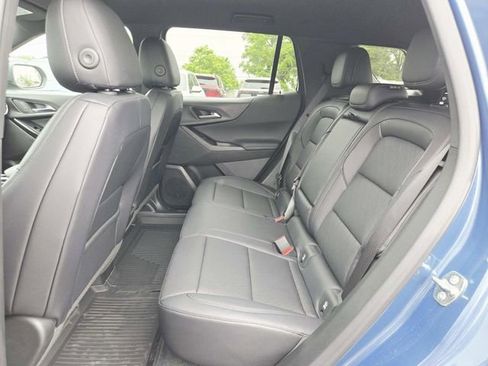 New 2026 Chevrolet Equinox LT w/ Convenience Package II AWD/4WD image 9
