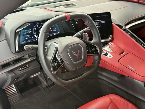 Used 2025 Chevrolet Corvette Stingray Preferred Cpe w/ 2LT image 14