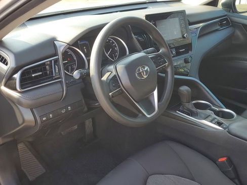 Used 2022 Toyota Camry LE image 8