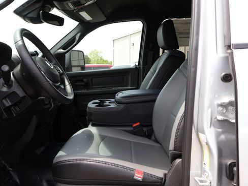 New 2026 RAM 3500 Tradesman AWD/4WD image 22
