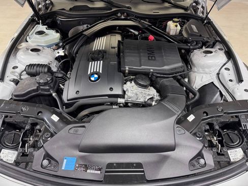 Used 2011 BMW Z4 sDrive35is RWD image 31