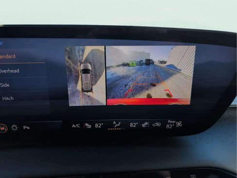 Used 2025 Buick Enclave Avenir w/ Super Cruise Package image 12