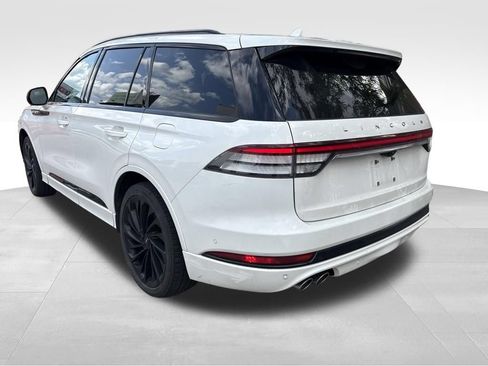 Used 2023 Lincoln Aviator Reserve w/ Equipment Group 201A AWD/4WD image 2