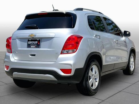 Used 2017 Chevrolet Trax LT w/ LT Convenience Package FWD image 13
