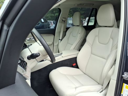 Certified 2025 Volvo XC90 B6 Plus w/ Protection Package Premier AWD/4WD image 2