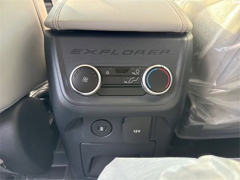 New 2026 Ford Explorer Active w/ Active Comfort Package image 22
