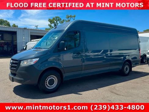 Used 2019 Mercedes-Benz Sprinter 170 image 4