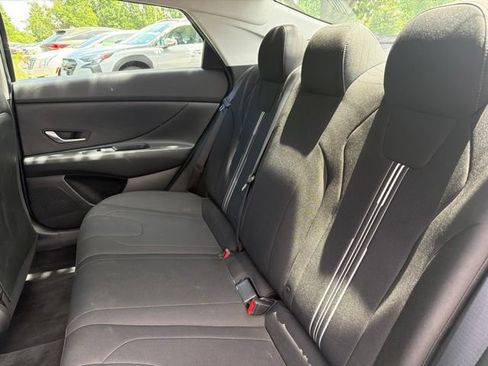 Used 2023 Hyundai Elantra SEL FWD image 30
