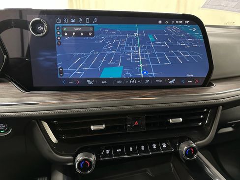 Certified 2025 Chevrolet Suburban Z71 image 33