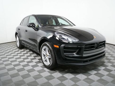 New 2025 Porsche Macan AWD image 28