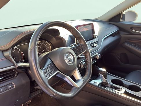 Used 2022 Nissan Altima 2.5 SR FWD image 33