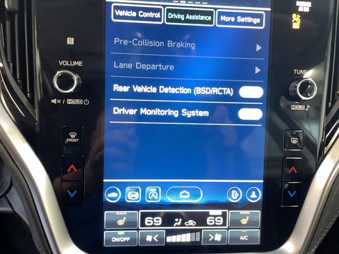 Used 2024 Subaru Outback Limited image 9