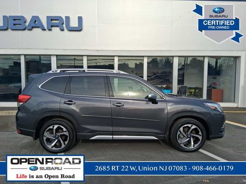 Used 2023 Subaru Forester Touring image 4