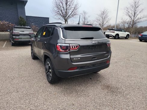 Used 2024 Jeep Compass Limited image 5