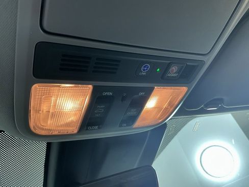 Used 2020 Honda Odyssey Elite image 32