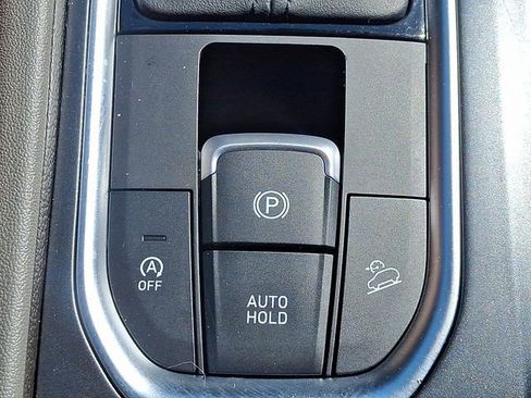 Used 2020 Hyundai Santa Fe SE AWD/4WD image 23