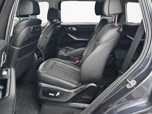 Used 2020 BMW X7 xDrive40i w/ Cold Weather Package image 13