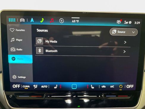 New 2025 Volkswagen ID.4 Pro image 24