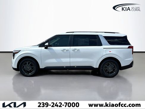 New 2026 Kia Carnival EX FWD image 3