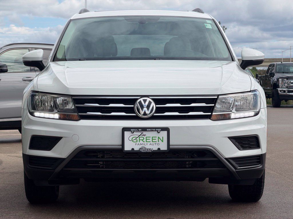 Used 2020 Volkswagen Tiguan SE w/ Panoramic Sunroof Package AWD/4WD image 6