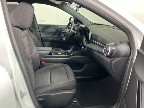 Certified 2025 Chevrolet Equinox LT image 5