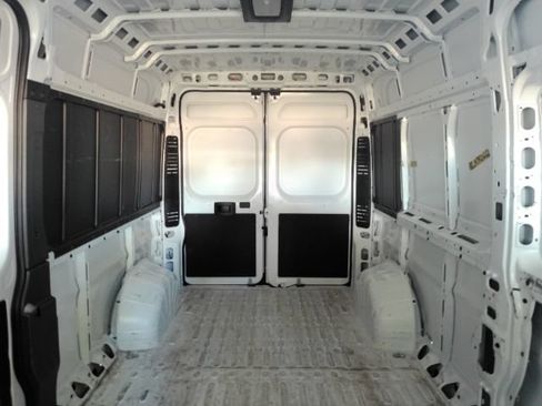Used 2025 RAM ProMaster 3500 w/ Convenience Group FWD image 8