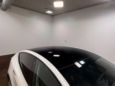 Used 2021 Tesla Model Y Long Range AWD/4WD image 45