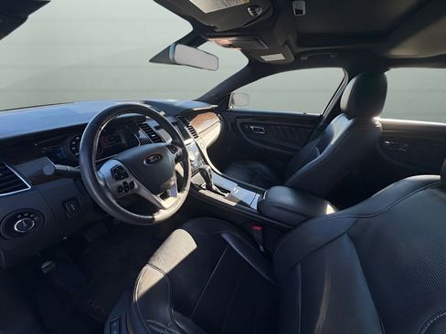 Used 2019 Ford Taurus Limited image 19