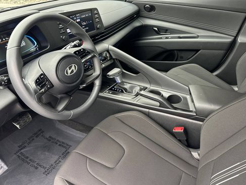 Used 2026 Hyundai Elantra Sport FWD image 13