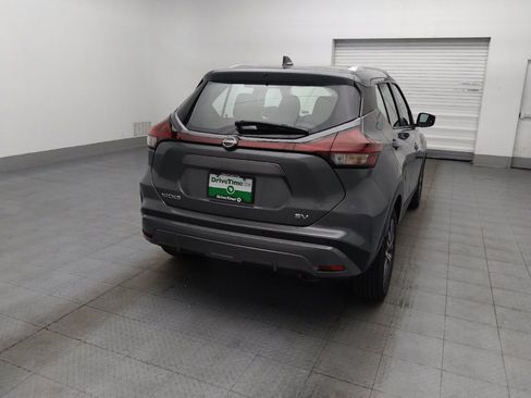 Used 2023 Nissan Kicks SV FWD image 7