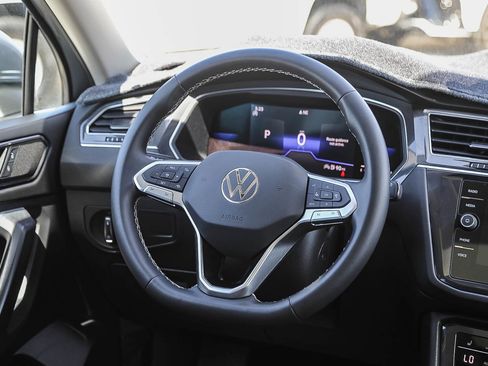 Used 2022 Volkswagen Tiguan SE FWD image 15