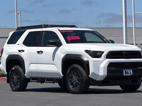 Used 2025 Toyota 4Runner SR5 AWD/4WD image 2
