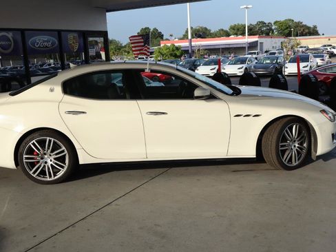 Used 2019 Maserati Ghibli S Q4 AWD/4WD image 4