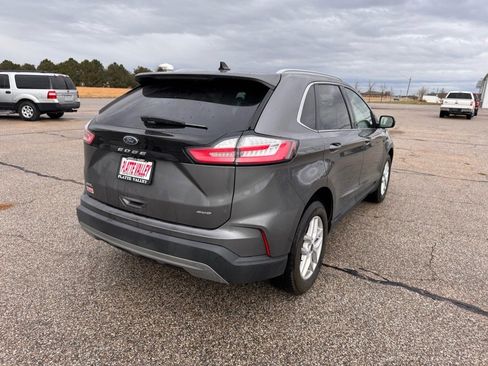 Used 2022 Ford Edge SEL w/ Convenience Package image 4