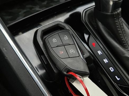 Used 2024 GMC Canyon Elevation w/ Convenience Package RWD image 34