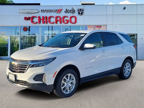 Used 2022 Chevrolet Equinox LT image 3