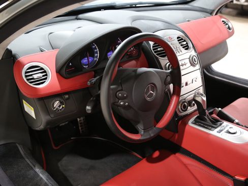 Used 2006 Mercedes-Benz SLR image 23