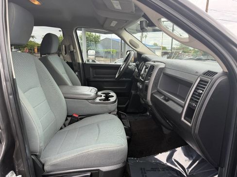 Used 2014 RAM 2500 Tradesman w/ Chrome Appearance Group image 12