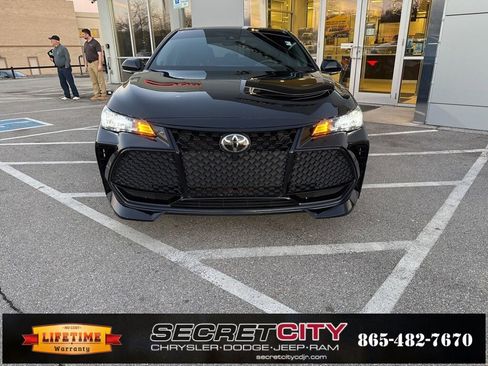 Used 2021 Toyota Avalon TRD image 2