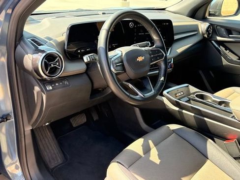 Used 2025 Chevrolet Equinox LT w/ Convenience Package II AWD/4WD image 13